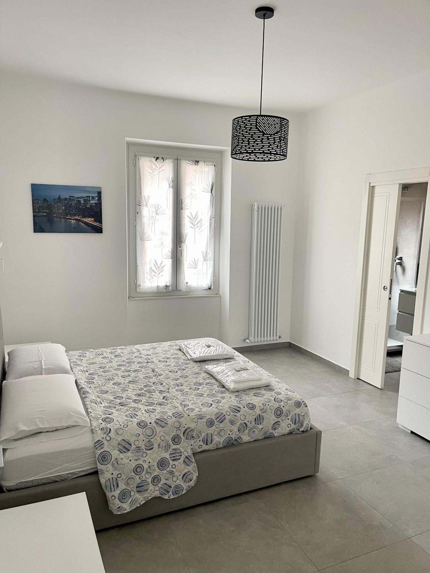Deluxe Apartment Self Check In Parking Genova Esterno foto