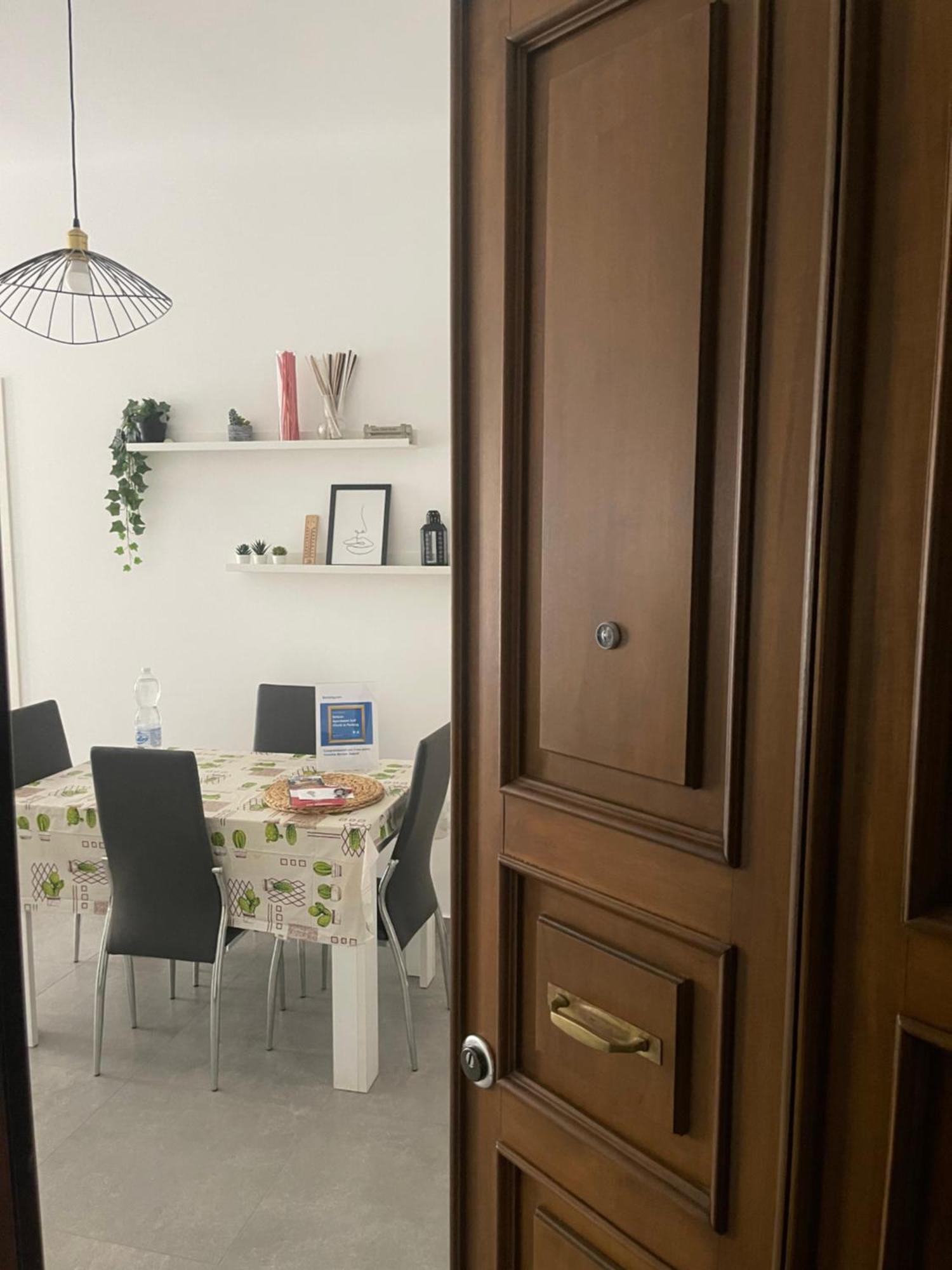 Deluxe Apartment Self Check In Parking Genova Esterno foto